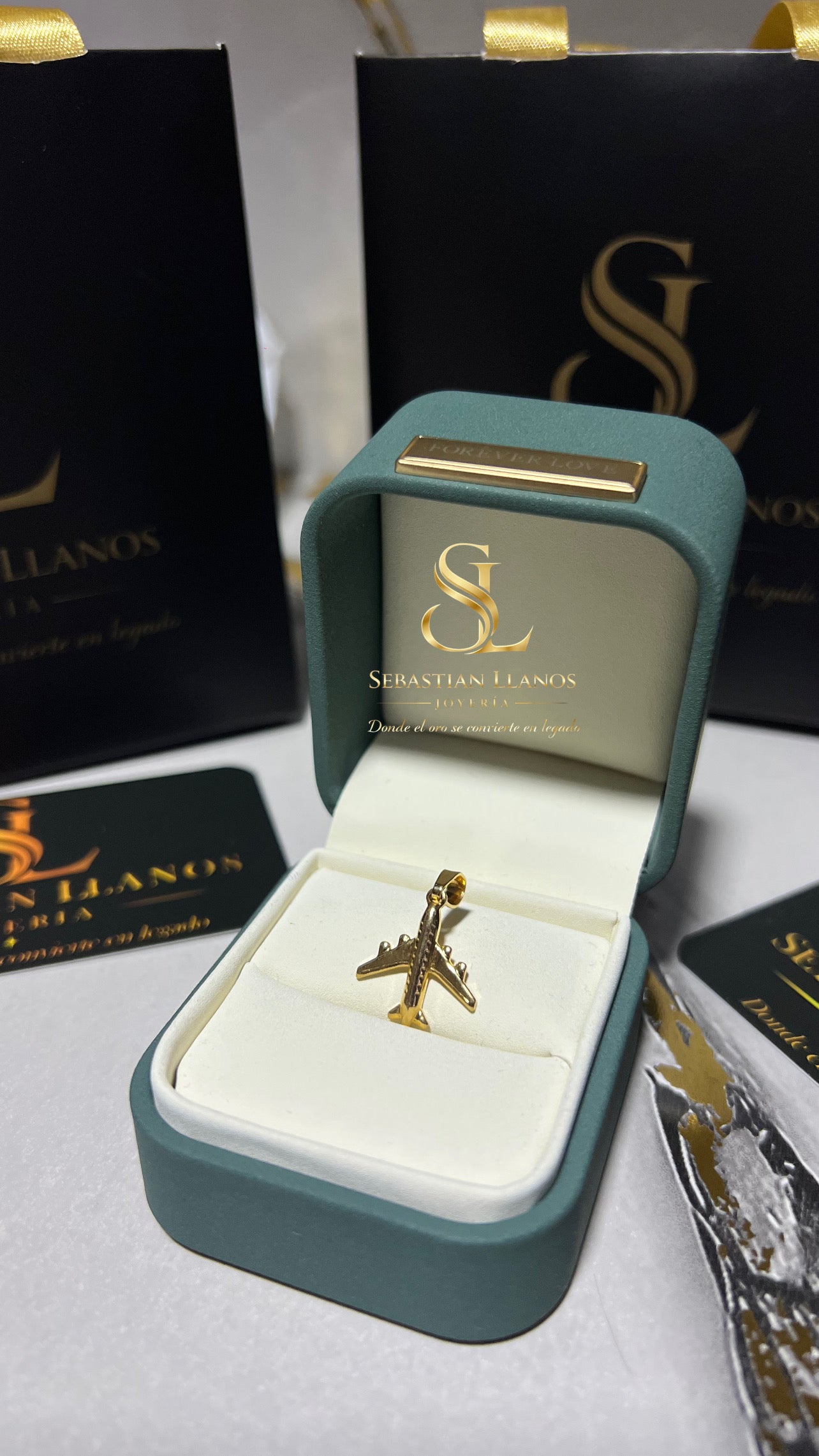 Dije Avión