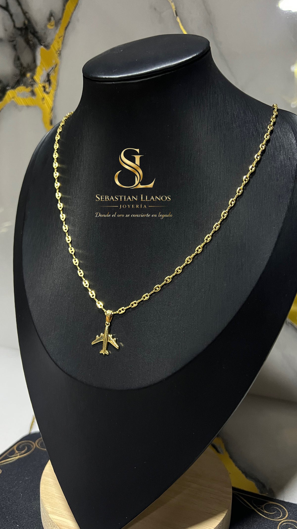 Cadena Gucci Infinito + Dije Avión